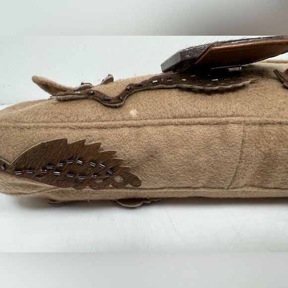 FENDI  Wool Pony Hair Flower Applique Baguette Brown - Picture 4 of 14